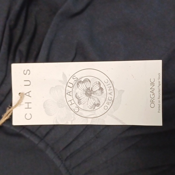 Chaus Organic black tee, size medium, NWT - Picture 6 of 8